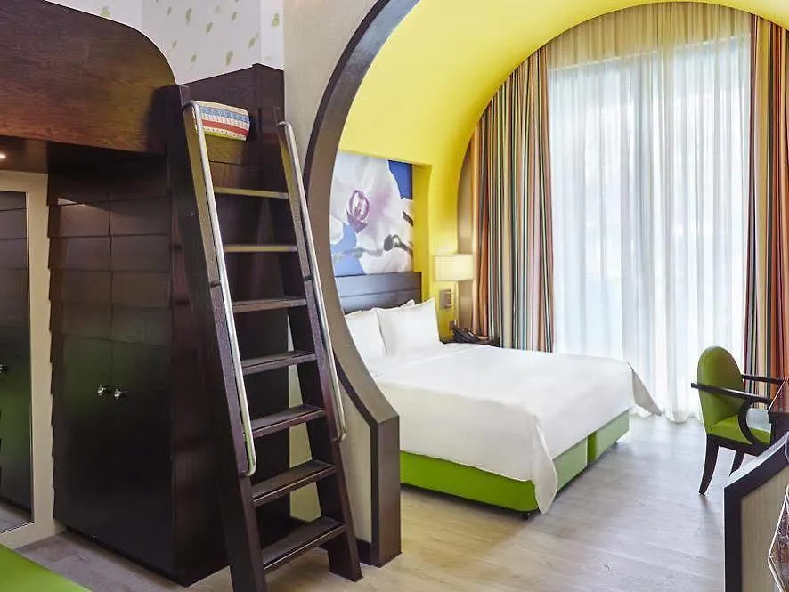 Resorts World Sentosa - Festive Hotel Singapour
